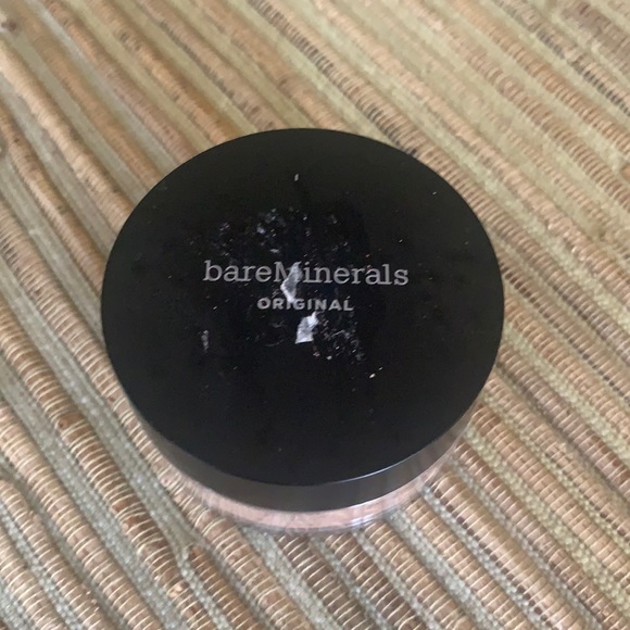 New Bare Minerals Foundation Powder , medium tan